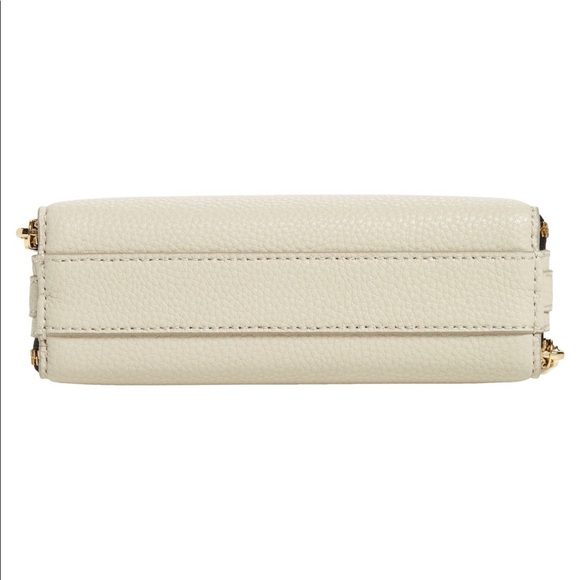 The Marc Jacobs The Everyday Crossbody Bag Oatmilk - Picture 5 of 6